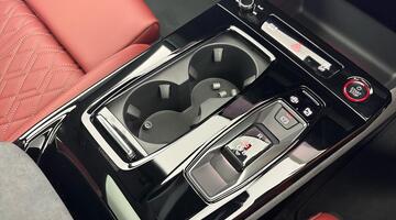 2026 Audi SQ6 SUV Vorsprung e-tron 360,00 kW (Black) - Image: 12