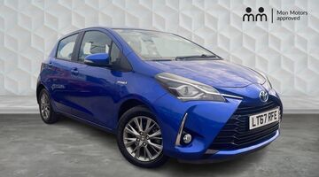 2017 Toyota VVT-h Icon E-CVT Euro 6 5-door (Blue) - Image: 1