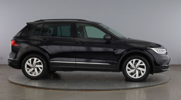 2020 Volkswagen TSI Life Euro 6 5-door (Black) - Image: 4