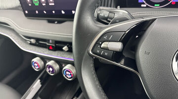 2024 Škoda TSI iV 25.7kWh SE L DSG Euro 6 5-door (Black) - Image: 29