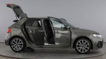 2026 Audi Sportback S line 30 TFSI 116 PS S tronic (Grey) - Image: 10