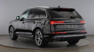 2026 Audi SUV S line TFSI quattro 340 PS tiptronic (Black) - Image: 3