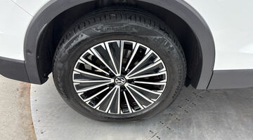 2024 Volkswagen ETSI MHEV Match DSG Euro 6 5-door (White) - Image: 30