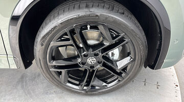 2026 Volkswagen TSI eHybrid 19.7kWh Black Edition DSG Euro 6 5-door (Green) - Image: 5