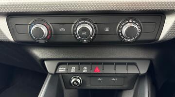 2026 Audi Sportback S line 30 TFSI 116 PS S tronic (Black) - Image: 13