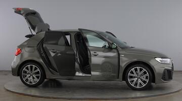 2026 Audi Sportback S line 30 TFSI 116 PS S tronic (Grey) - Image: 10