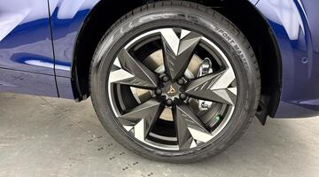 2026 CUPRA EHybrid 25.8kWh V2 DSG Euro 6 5-door (Blue) - Image: 5