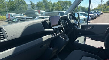 2026 Volkswagen 2.0 TDI CR35 Commerce Plus Auto FWD MWB High Roof Euro 6 5-door (White) - Image: 2