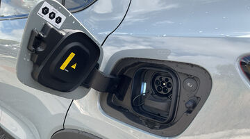 2026 Volvo Single Motor Extended Range 82kWh Plus Black Edition Auto 5-door (Grey) - Image: 20