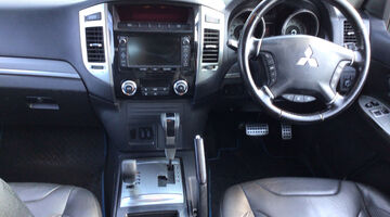 2016 Mitsubishi DI-DC Barbarian Auto 4WD Euro 6 3-door SWB (Silver) - Image: 8