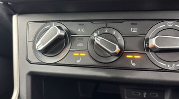2021 Volkswagen 1.0 TSI Match DSG Euro 6 5-door (Grey) - Image: 26