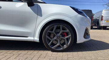 2024 Ford 1.0T EcoBoost MHEV ST DCT Euro 6 5-door (White) - Image: 5