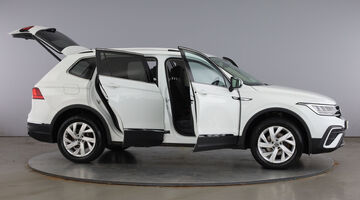 2023 Volkswagen TSI Life DSG Euro 6 5-door (White) - Image: 11