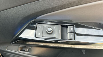 2026 Volkswagen Pro 77kWh Black Edition Auto 5-door (Black) - Image: 28