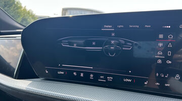 2025 Audi 2.0 TFSI Edition 1 S Tronic quattro Euro 6 5-door (Blue) - Image: 39