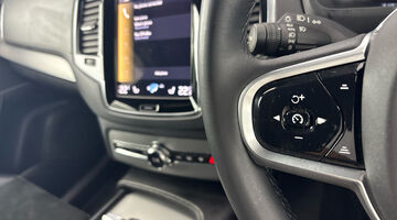 2022 Volvo 2.0 B5 MHEV R-Design Auto 4WD Euro 6 5-door (Black) - Image: 30