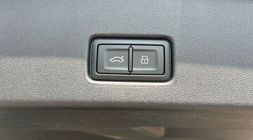 2026 Audi 45 Sport Auto 5-door 82kWh (Black) - Image: 23