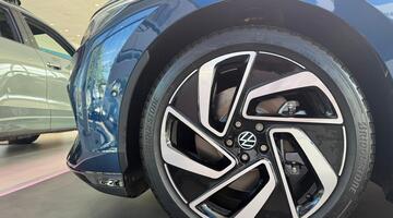 2026 Volkswagen Tourer Pro Match Plus 77kWh 286 PS 1-Speed Automatic 5-door (Blue) - Image: 12