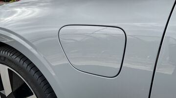 2026 Volvo 2.0 T6 18.8kWh Plus Auto Euro 6 5-door (Grey) - Image: 26