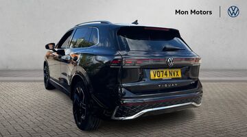 2024 Volkswagen ETSI MHEV R-Line DSG Euro 6 5-door (Black) - Image: 3