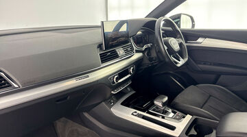 2023 Audi 2.0 TFSI 45 S line S Tronic quattro Euro 6 5-door (Black) - Image: 2