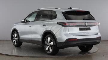 2026 Volkswagen ETSI MHEV Match DSG Euro 6 5-door (Silver) - Image: 3
