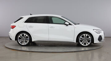 2025 Audi TFSI S line Sportback S Tronic Euro 6 5-door (White) - Image: 4
