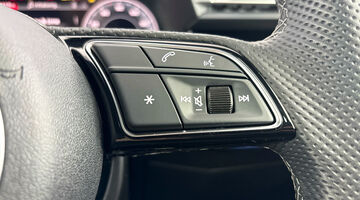 2025 Audi TFSIe 40 S line Sportback S Tronic Euro 6 5-door 17.9kWh (Black) - Image: 25