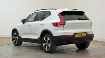 2025 Volvo 2.0 B3 MHEV Plus Dark DCT Auto Euro 6 5-door (White) - Image: 5