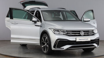 2022 Volkswagen 2.0 TSI R-Line DSG 4Motion Euro 6 5-door (Silver) - Image: 10