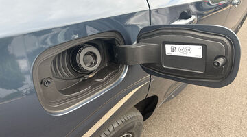 2026 Volvo 2.0 B5 MHEV Plus Pro Auto Euro 6 5-door (Blue) - Image: 19