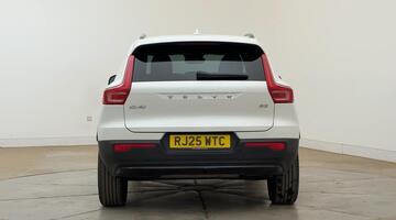 2025 Volvo 2.0 B3 MHEV Plus Dark DCT Auto Euro 6 5-door (White) - Image: 4