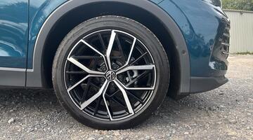 2026 Volkswagen Elegance 1.5 eTSI 150 PS 7-Speed DSG 5-door (Blue) - Image: 5