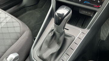 2026 Volkswagen 1.0 TSI Black Edition DSG Euro 6 5-door (Black) - Image: 20