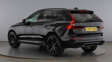 2025 Volvo 2.0 B5 MHEV Plus Black Edition Auto Euro 6 5-door (Black) - Image: 3