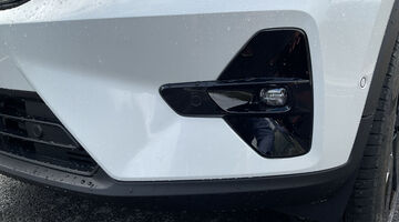 2026 Volvo 2.0 B3 MHEV Ultra Black Edition DCT Auto Euro 6 5-door (White) - Image: 23