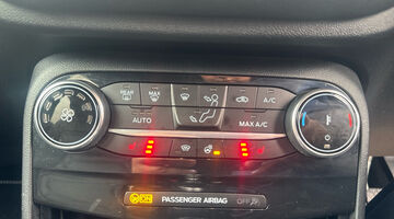 2023 Ford 1.0T EcoBoost MHEV ST-Line Vignale Euro 6 5-door (Black) - Image: 36