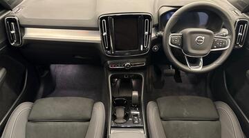 2025 Volvo 2.0 B4 MHEV Plus Dark DCT Auto Euro 6 5-door (Grey) - Image: 8