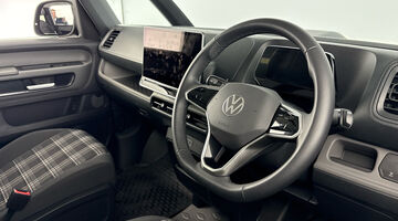 2025 Volkswagen Pro 79kWh Commerce Plus Auto 5-door (White) - Image: 6