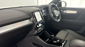 2023 Volvo 2.0 B4 MHEV Ultimate DCT Auto Euro 6 5-door (Blue) - Image: 2