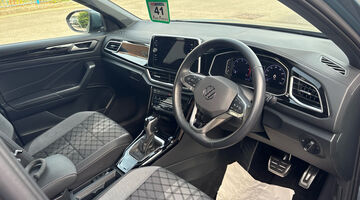 2024 Volkswagen 2.0 TDI R-Line DSG Euro 6 5-door (Blue) - Image: 6