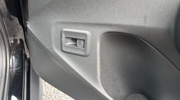 2026 Volkswagen ETSI MHEV R-Line DSG Euro 6 5-door (Black) - Image: 22