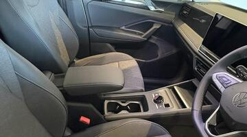 2026 Volkswagen Match 1.5 eTSI 150 PS 7-Speed DSG 5-door (White) - Image: 17