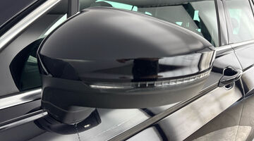 2023 Volkswagen 2.0 TDI R-Line DSG 4Motion Euro 6 5-door (Black) - Image: 42