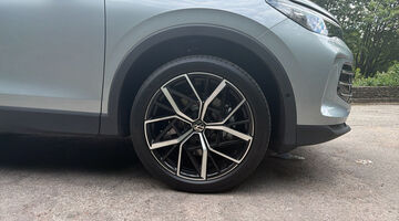 2026 Volkswagen TSI eHybrid 19.7kWh Elegance DSG Euro 6 5-door (Silver) - Image: 5