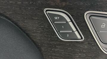 2026 Audi 3.0 e-hybrid V6 22kWh Black Edition Tiptronic quattro Euro 6 5-door (Blue) - Image: 21