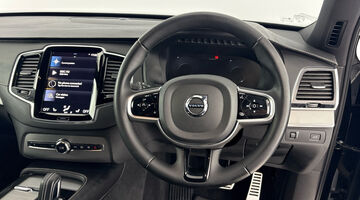 2022 Volvo 2.0 B5 MHEV R-Design Auto 4WD Euro 6 5-door (Black) - Image: 11