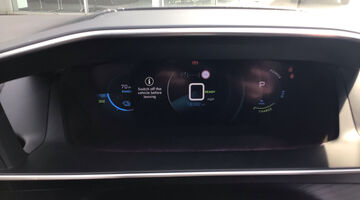 2021 Peugeot 50kWh GT Premium Auto 5-door (Red) - Image: 22