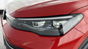 2026 Volkswagen 2.0 TDI Match DSG Euro 6 5-door (Red) - Image: 41