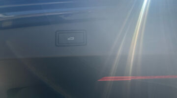 2026 Volkswagen 2.0 TDI R-Line DSG Euro 6 5-door (Black) - Image: 23